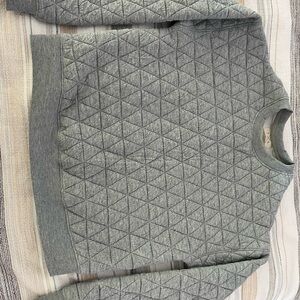 Dry Goods Gray Quilted Women’s Sweater size small
